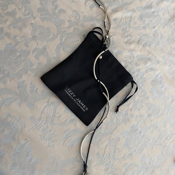 Leather and silver bracelet - Picture 2 of 2